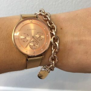 Guess Jewelry - Guess Heart Charm Bracelet in Rose Gold Guess Jewelry - Guess Heart Charm Bracelet in Rose Gold